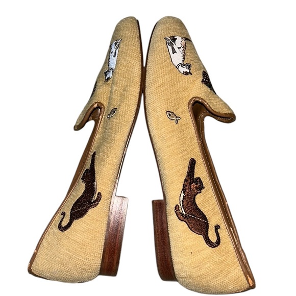 Storybook Knits Tan Embroidered Cats Cloth Loafers - 9.5 - Picture 7 of 13